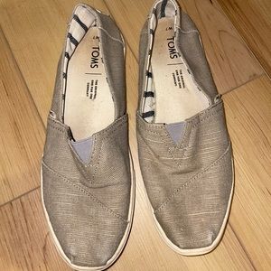 Grey Toms size 7 Womens